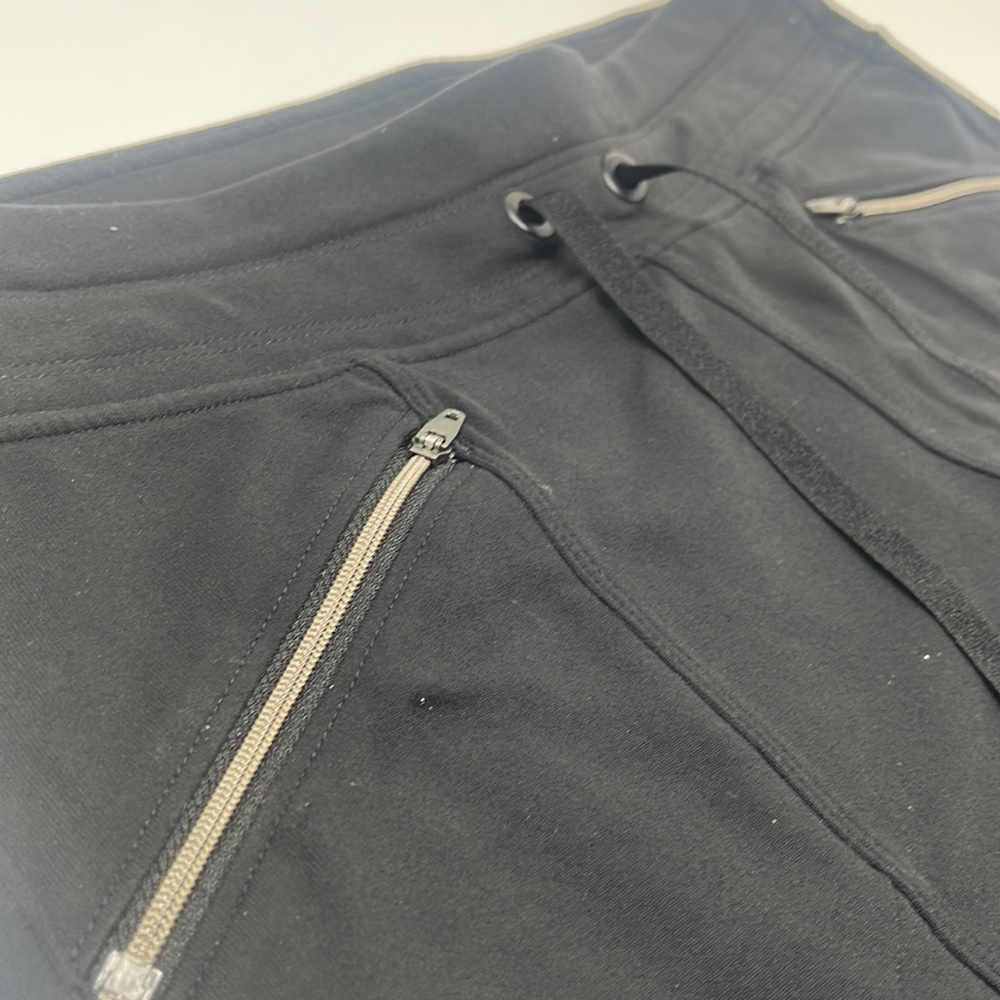 Athleta Metro Slouch Capri